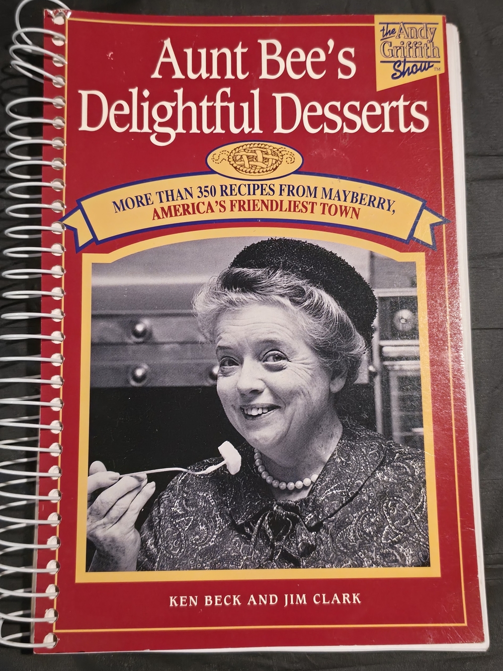 Aunt Bee's Delightful Desserts Cookbook - Red Cover